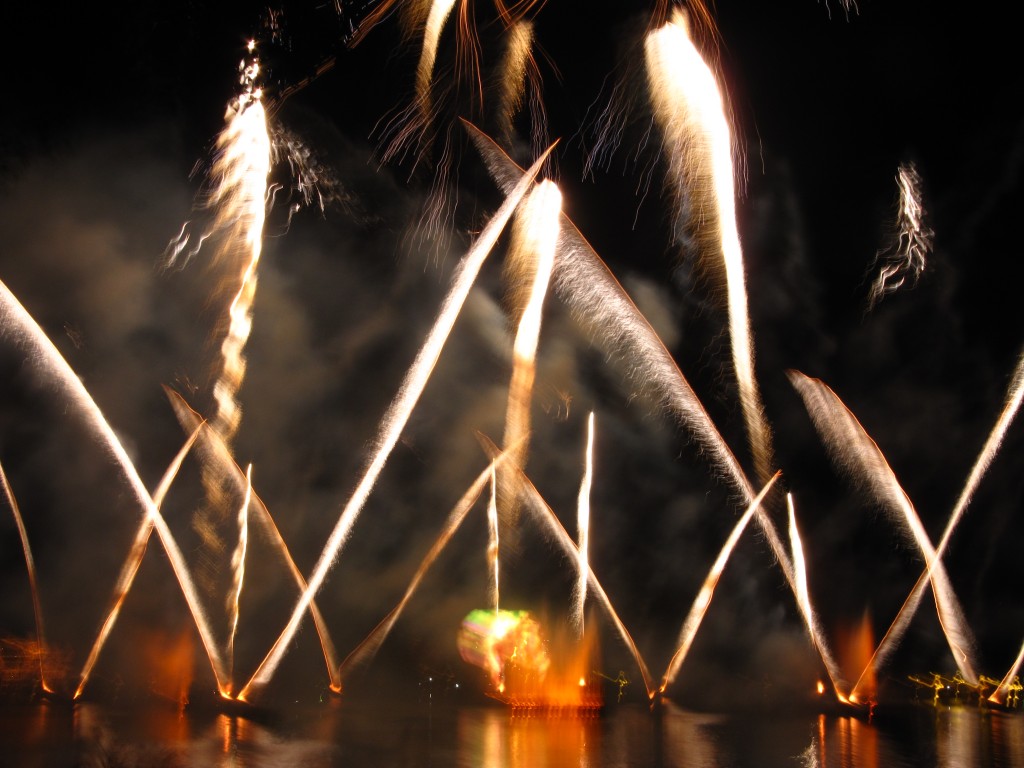 Fireworks at IllumiNations at Epcot Park
